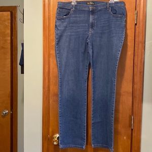 Lee relaxed fit straight leg mid-rise jeans